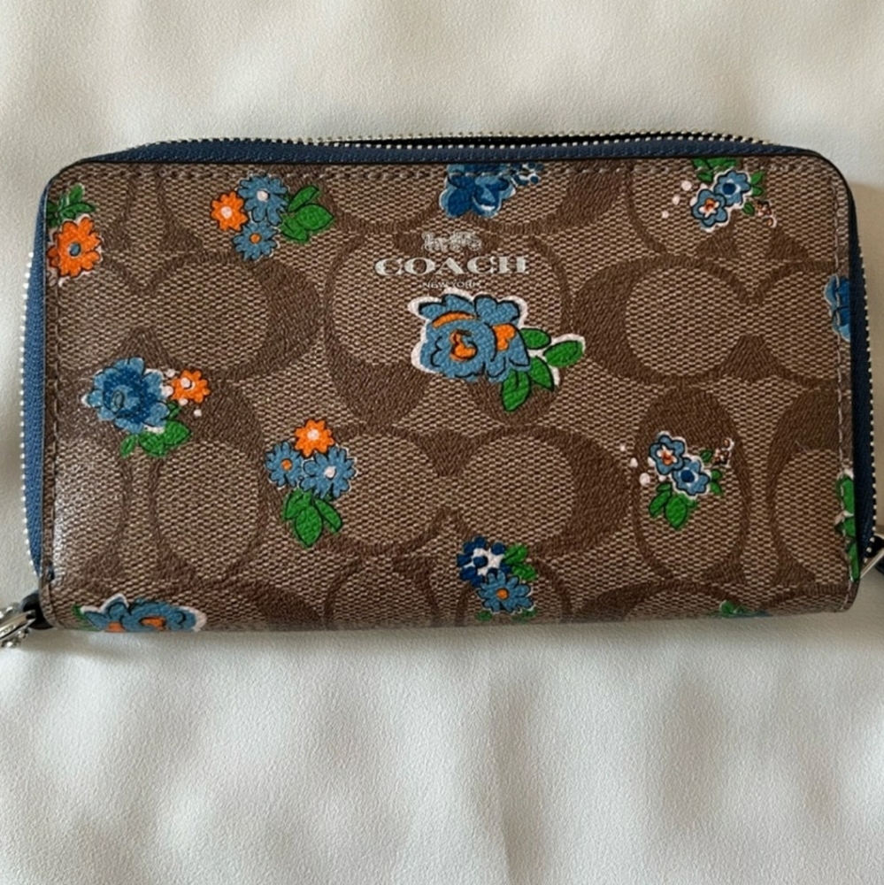 Coach wallet
